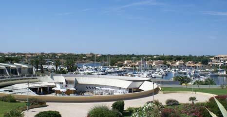 Résidence Port Ambonne : location villa naturisme au Cap d'Agde