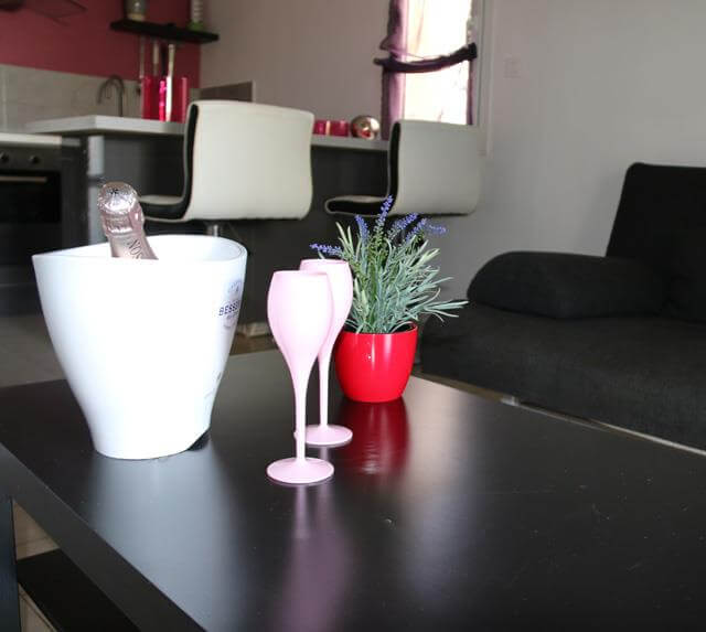 Living room 2 bedroom villa with jacuzzi - Cap Sauvage Residence, Naturist Rental in Cap d’Agde